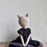 Mae the Cat – Heirloom Wool Doll in Islesboro Plaid Linen dress